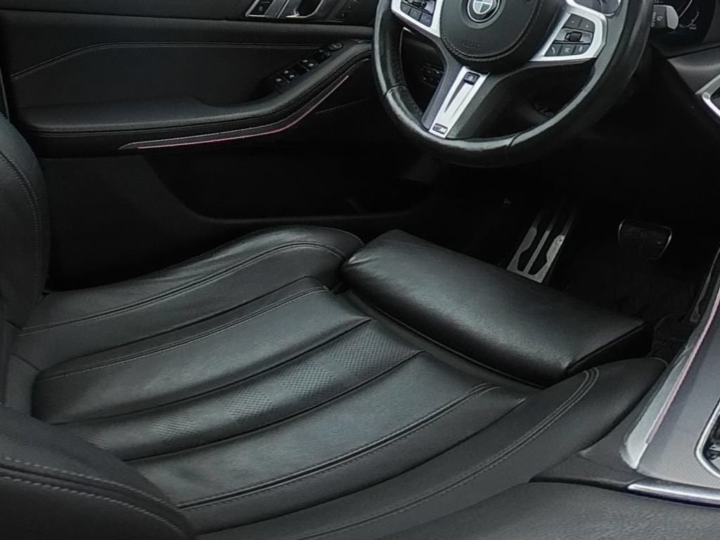Used 2021 BMW X5 M50i AWD/4WD image 25