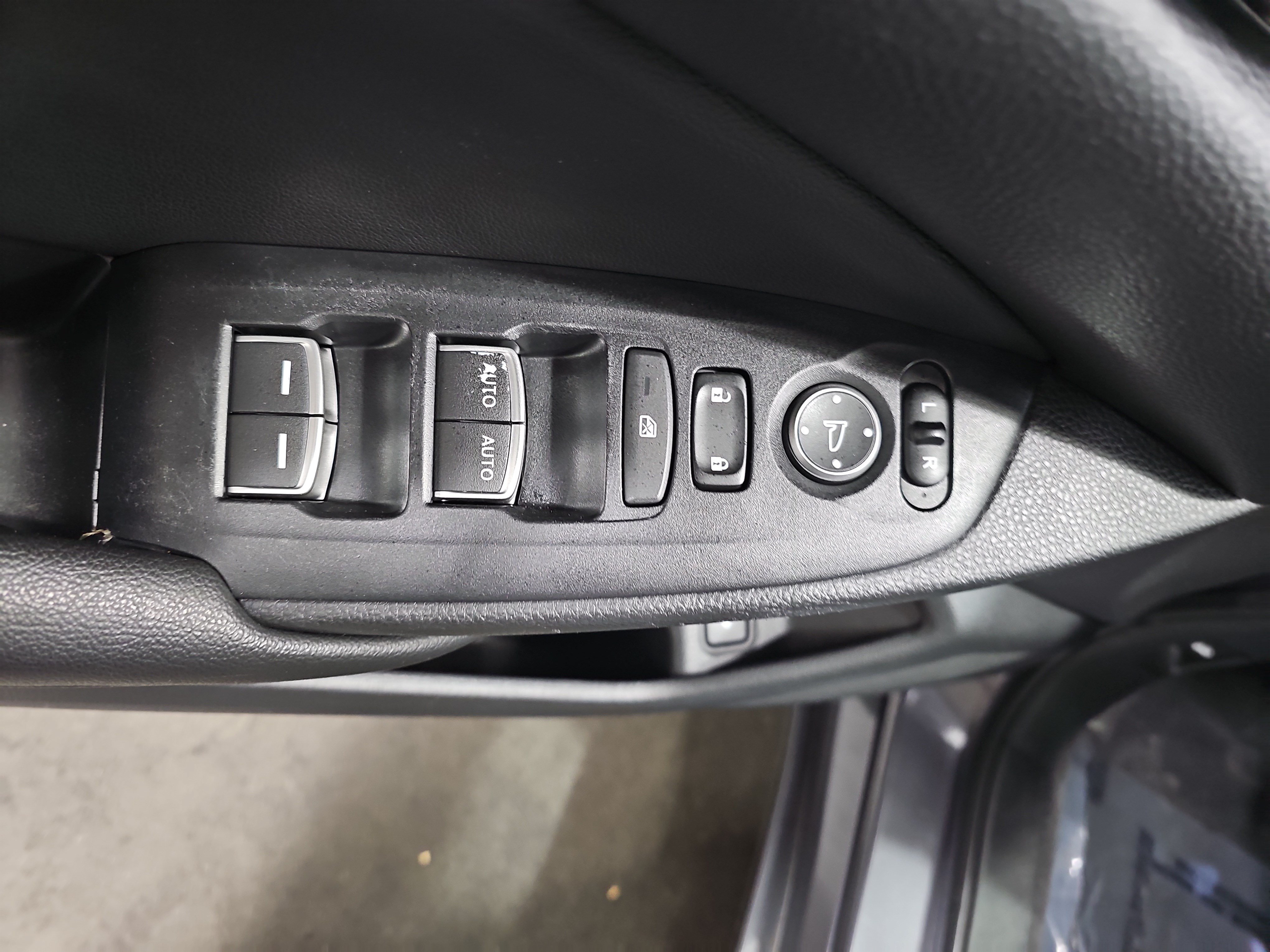 Used 2019 Honda Accord Sport image 27