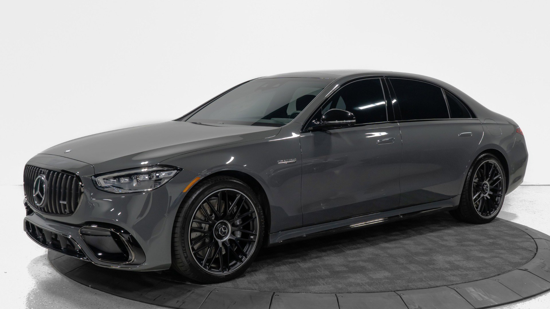Used 2025 Mercedes-Benz S 63 AMG S image 3