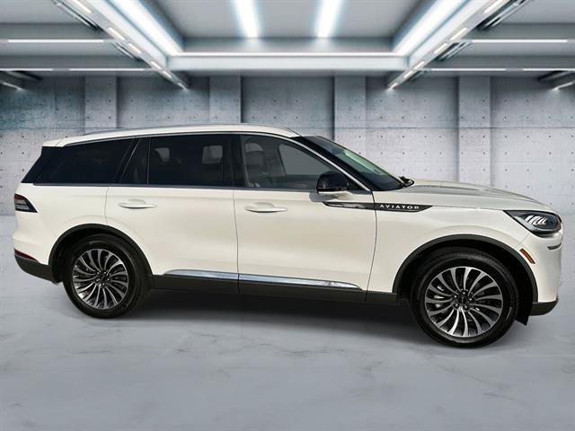 Used 2023 Lincoln Aviator Reserve w/ Elements Package Plus AWD/4WD image 26