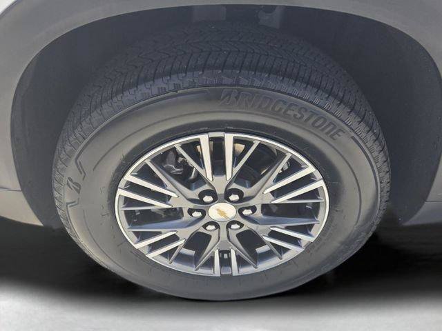 Certified 2026 Chevrolet Traverse LT w/ Driver Confidence Package FWD image 9