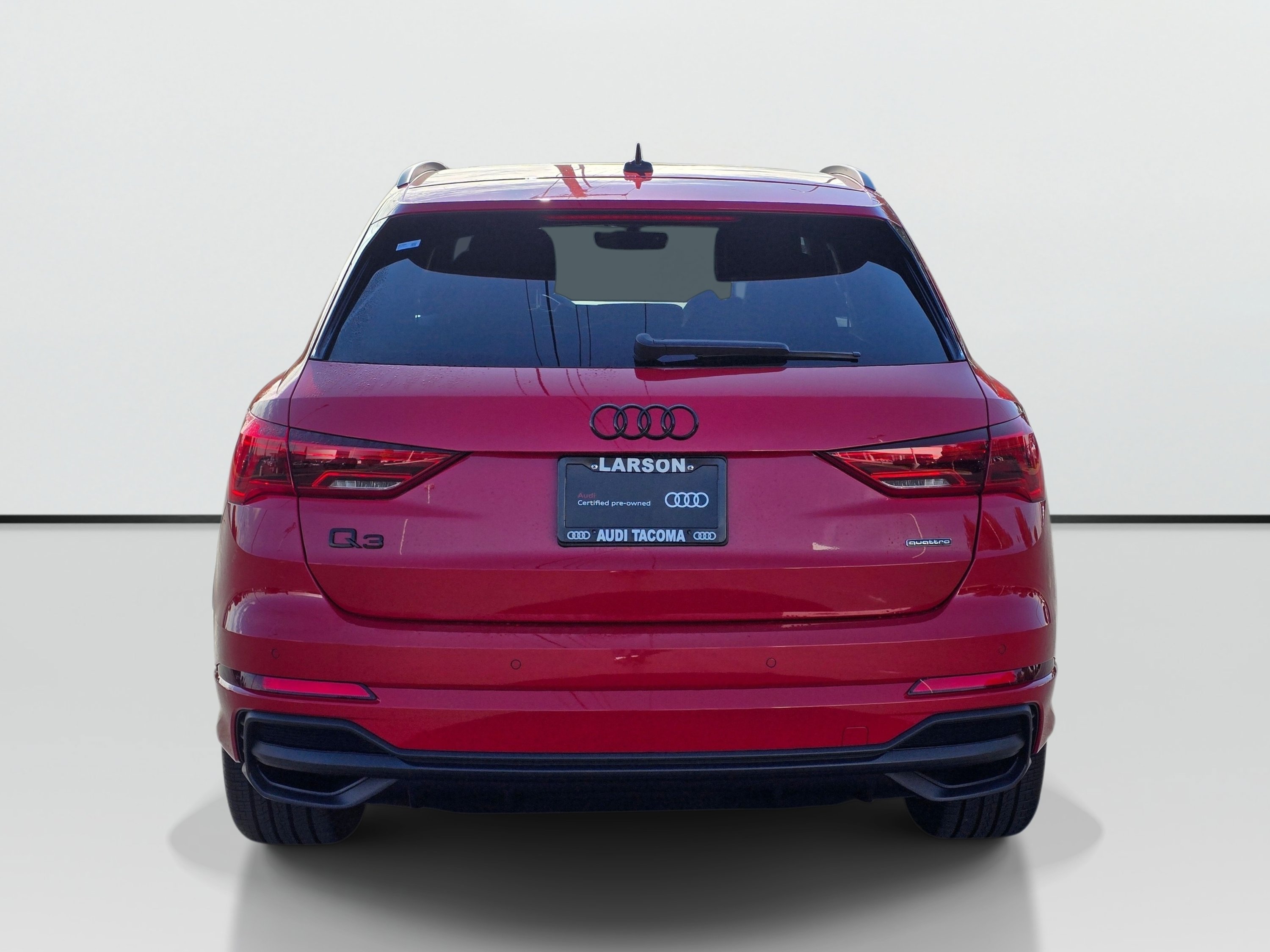 Certified 2025 Audi Q3 2.0T Premium AWD/4WD image 4