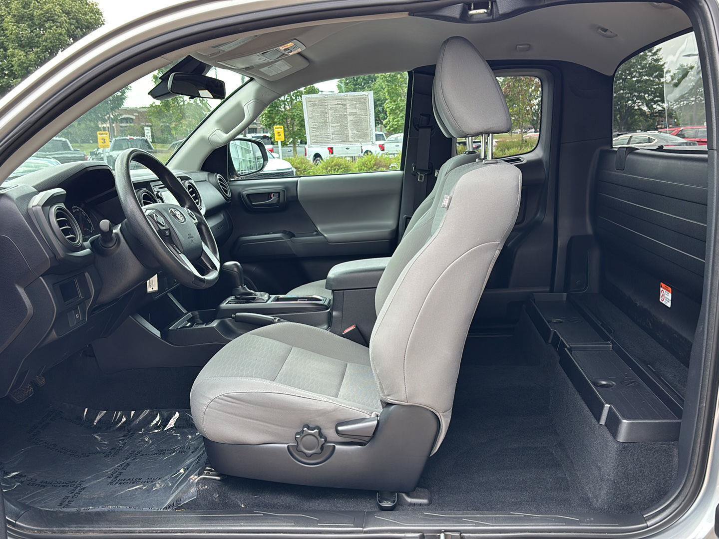 Used 2019 Toyota Tacoma SR AWD/4WD image 26