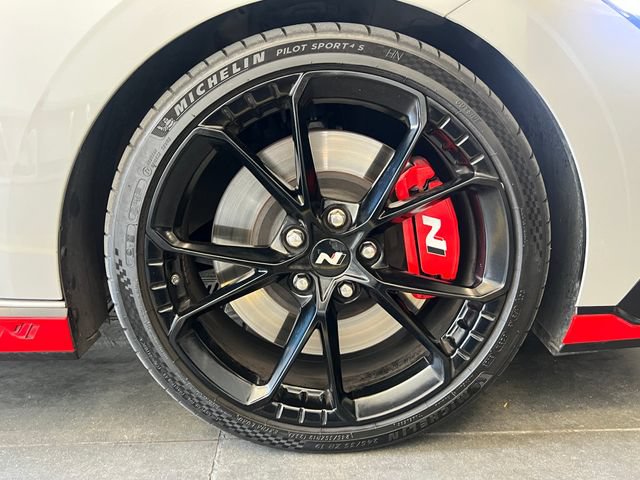 Used 2024 Hyundai Elantra N FWD image 14