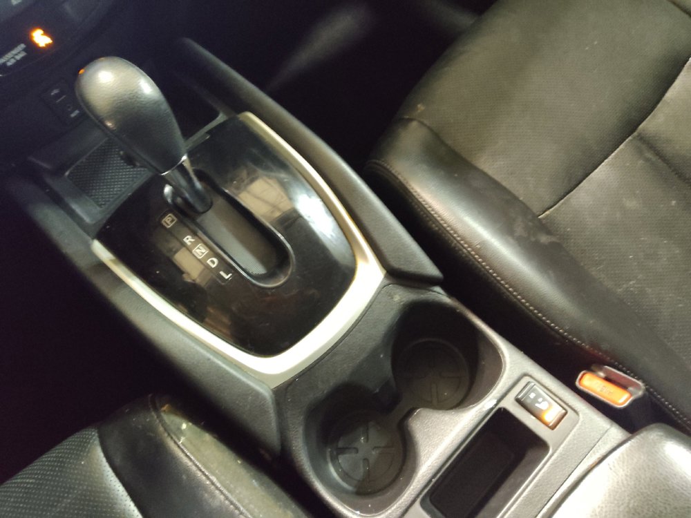 Used 2016 Nissan Rogue SL image 26