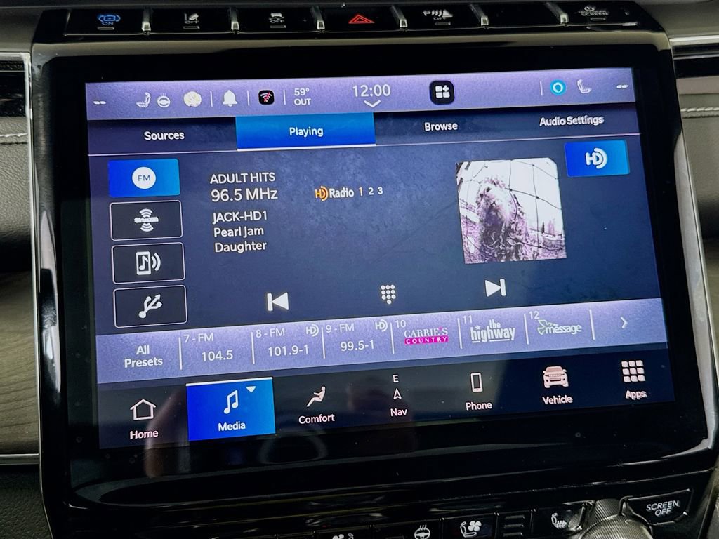 Used 2023 Jeep Grand Cherokee Overland w/ Advanced Protech Group III AWD/4WD image 38