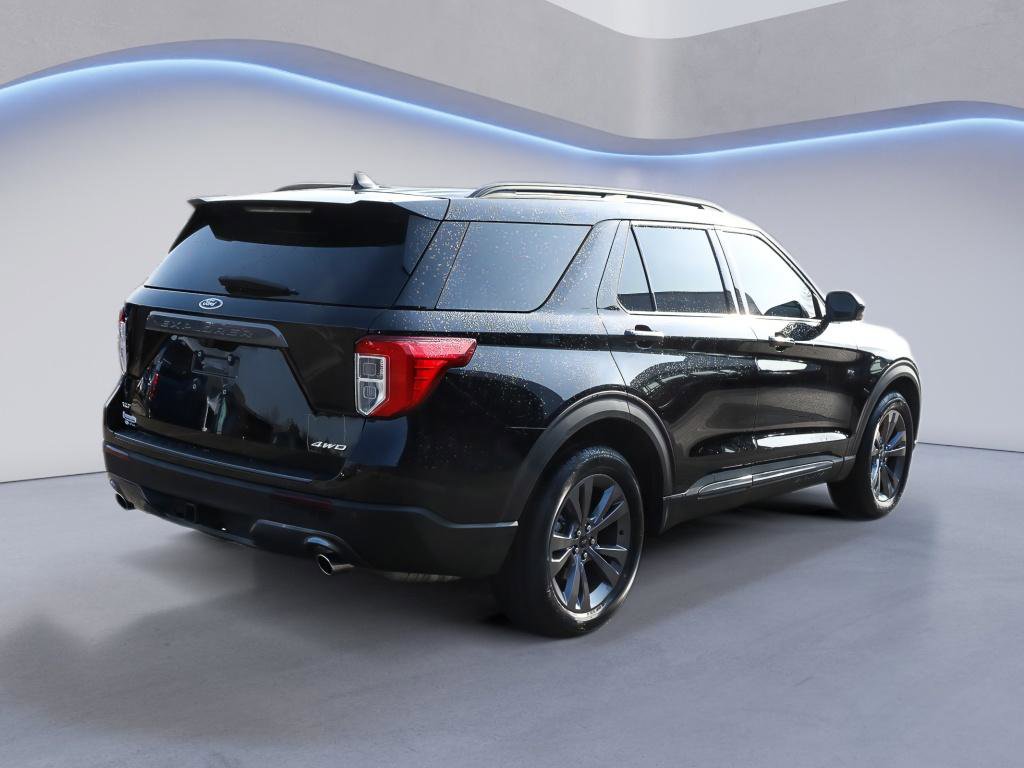 Used 2023 Ford Explorer XLT w/ Equipment Group 202A image 7