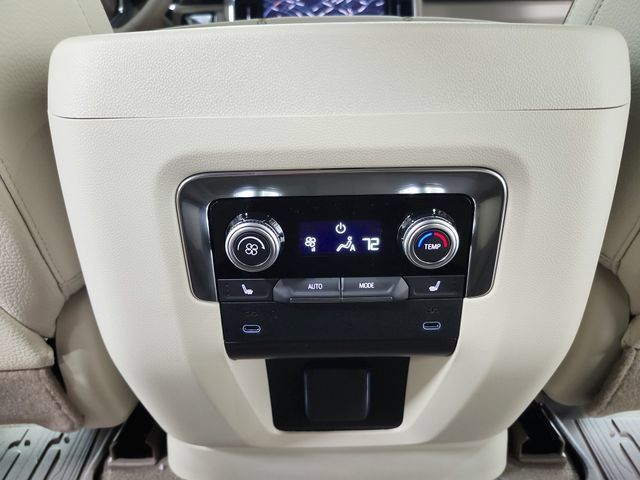 New 2026 GMC Yukon Denali w/ Sun & Power Step Package AWD/4WD image 37
