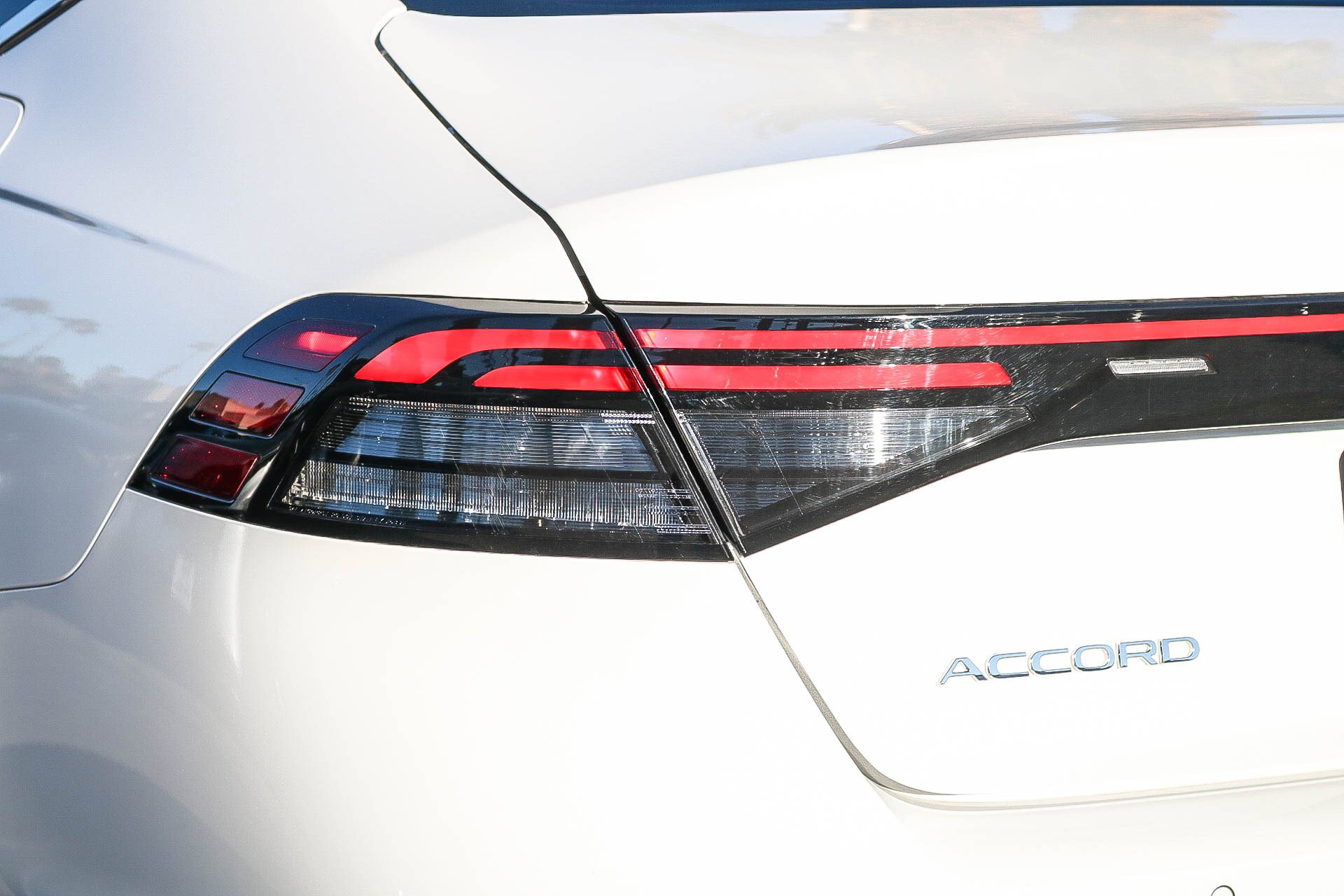 Used 2023 Honda Accord EX-L image 8