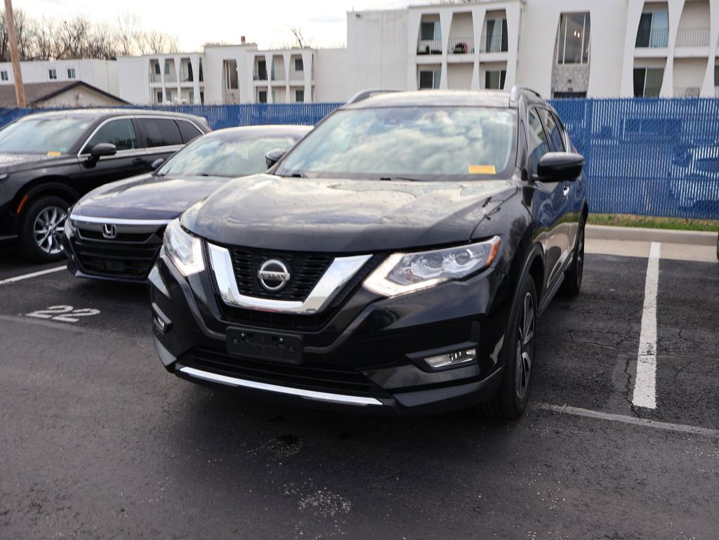 Used 2018 Nissan Rogue SL w/ Premium Package image 3