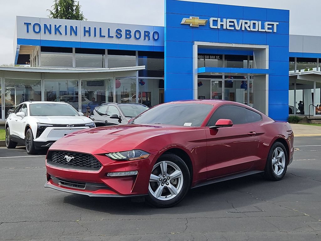 Used 2018 Ford Mustang Coupe RWD image 2
