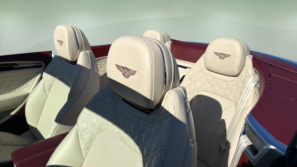 Used 2020 Bentley Continental GT image 31