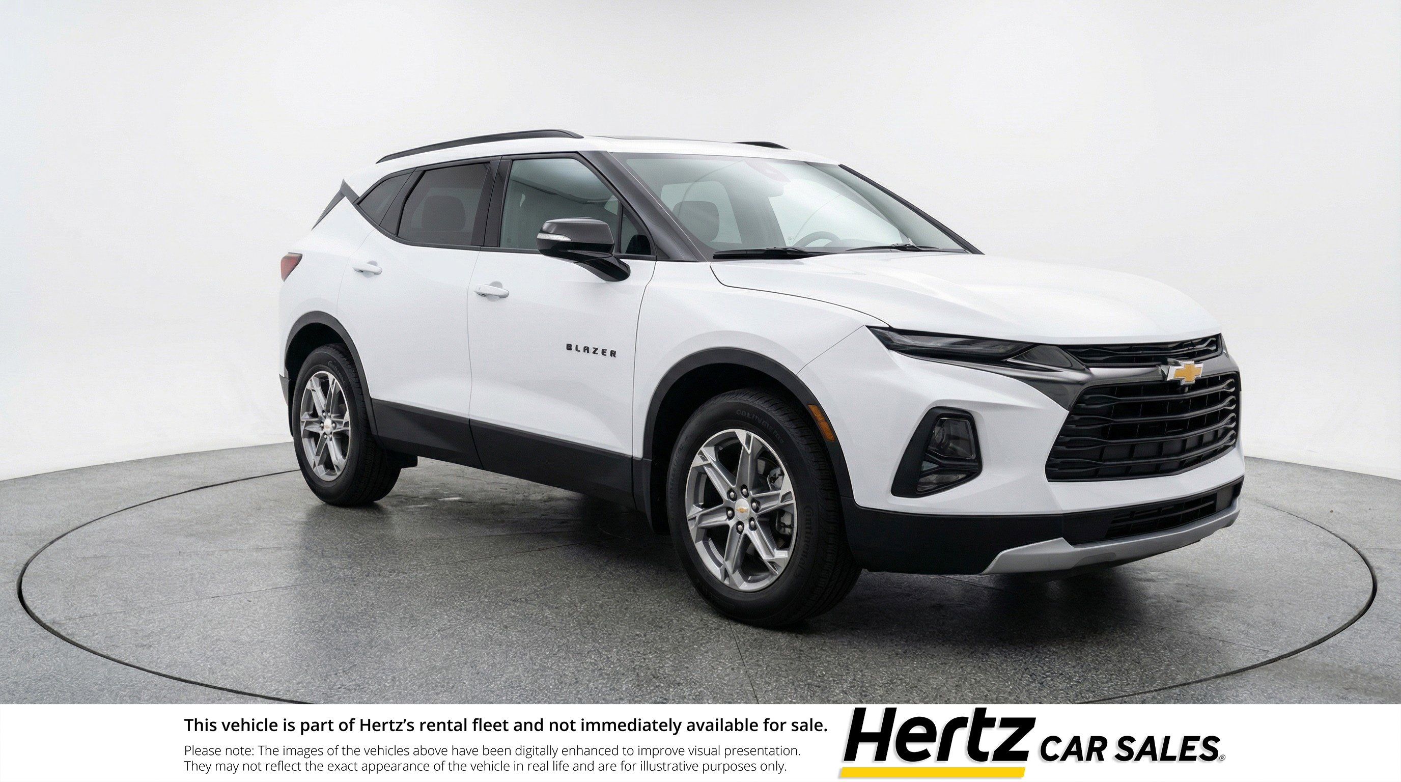 Used 2025 Chevrolet Blazer LT image 1