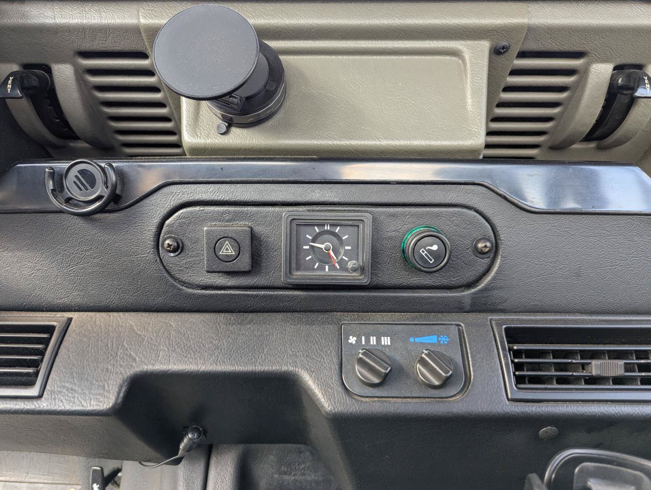 Used 1997 Land Rover Defender 90 AWD/4WD image 20