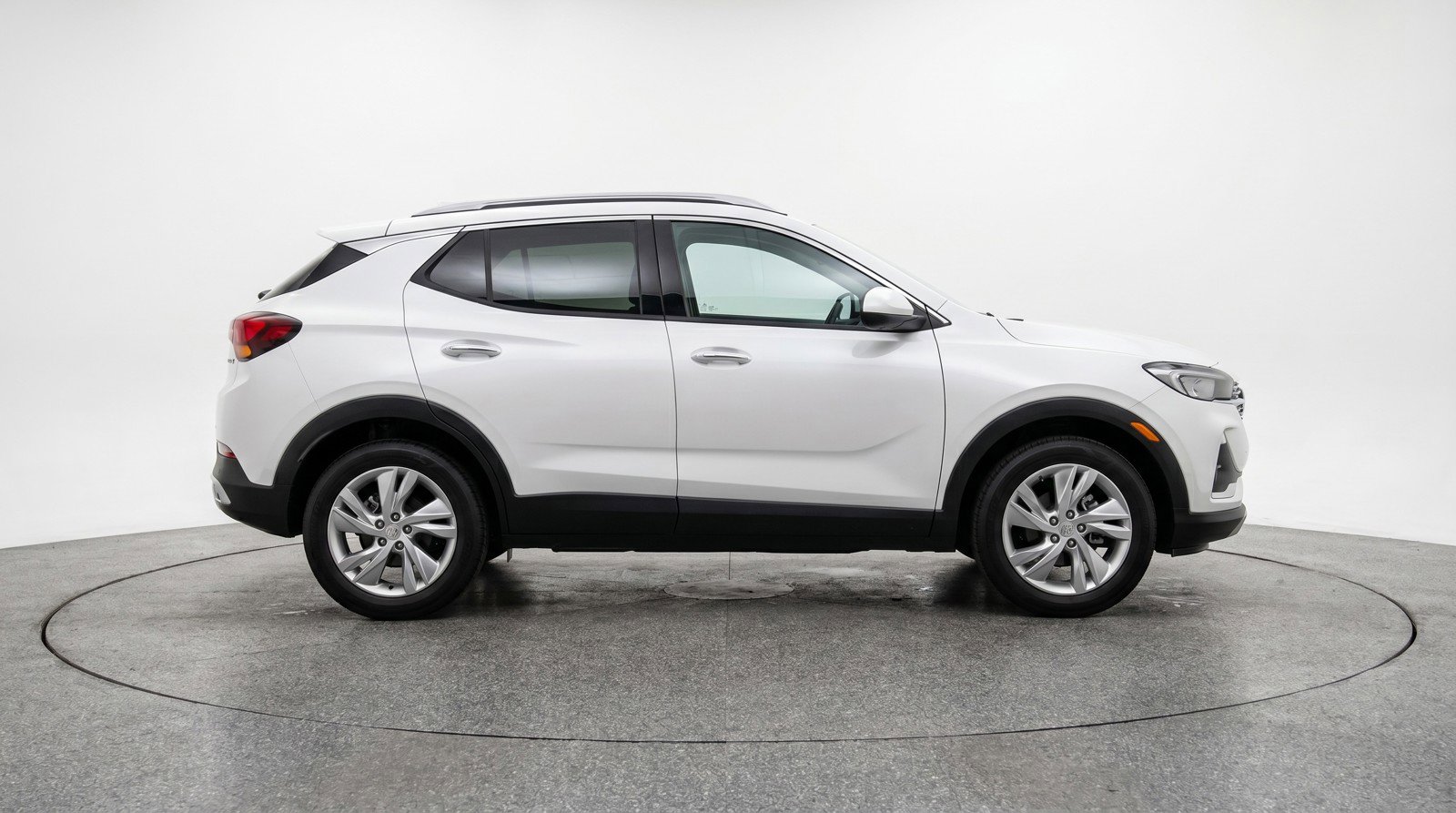 Used 2025 Buick Encore GX Preferred AWD/4WD image 11
