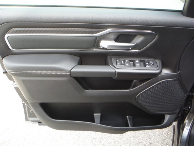 New 2027 RAM 1500 4x4 Crew Cab image 19