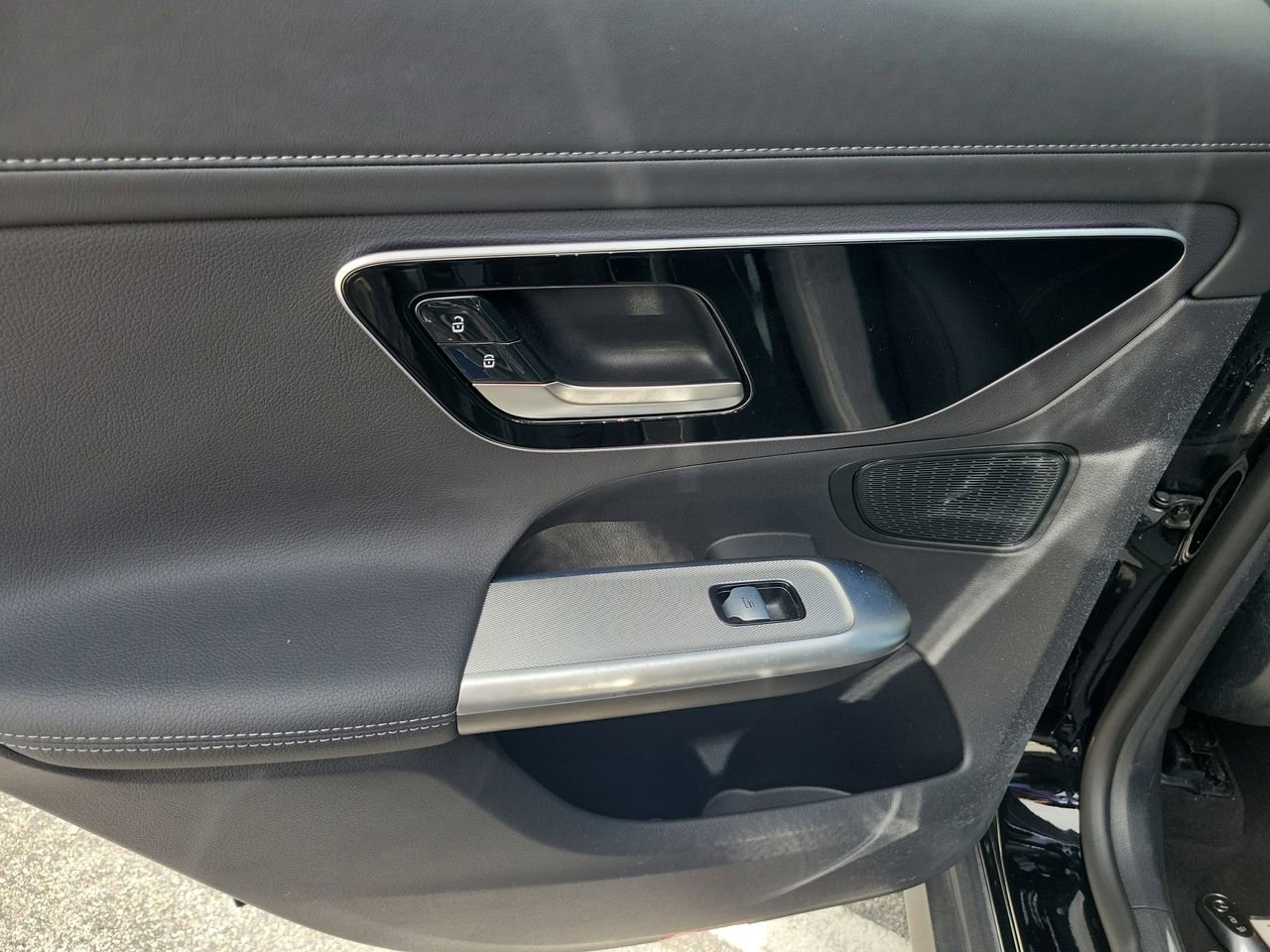 Certified 2024 Mercedes-Benz GLC 300 image 11