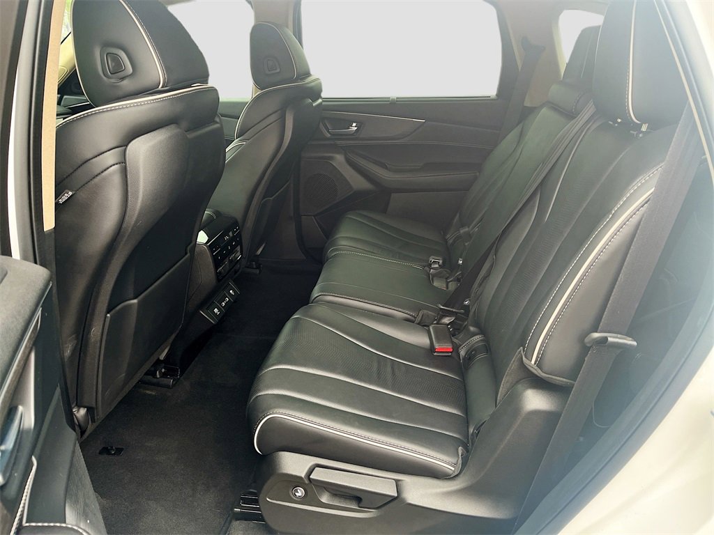 Used 2024 Acura MDX SH-AWD w/ Advance Package image 25