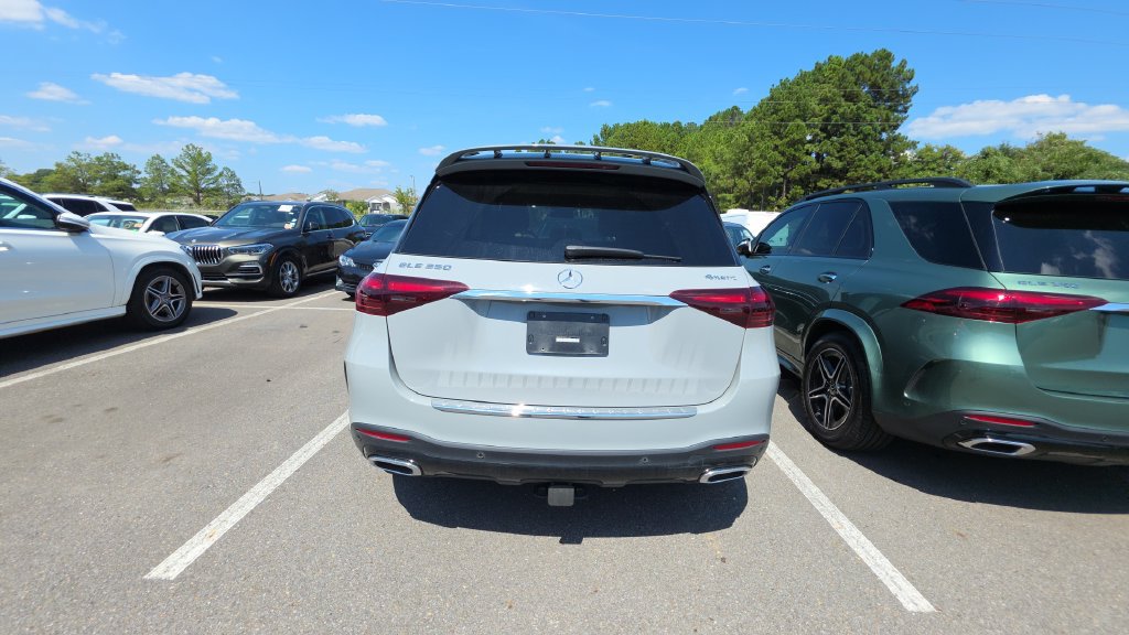 Certified 2025 Mercedes-Benz GLE 350 4MATIC image 5