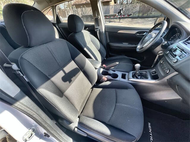 Used 2017 Nissan Sentra S image 25