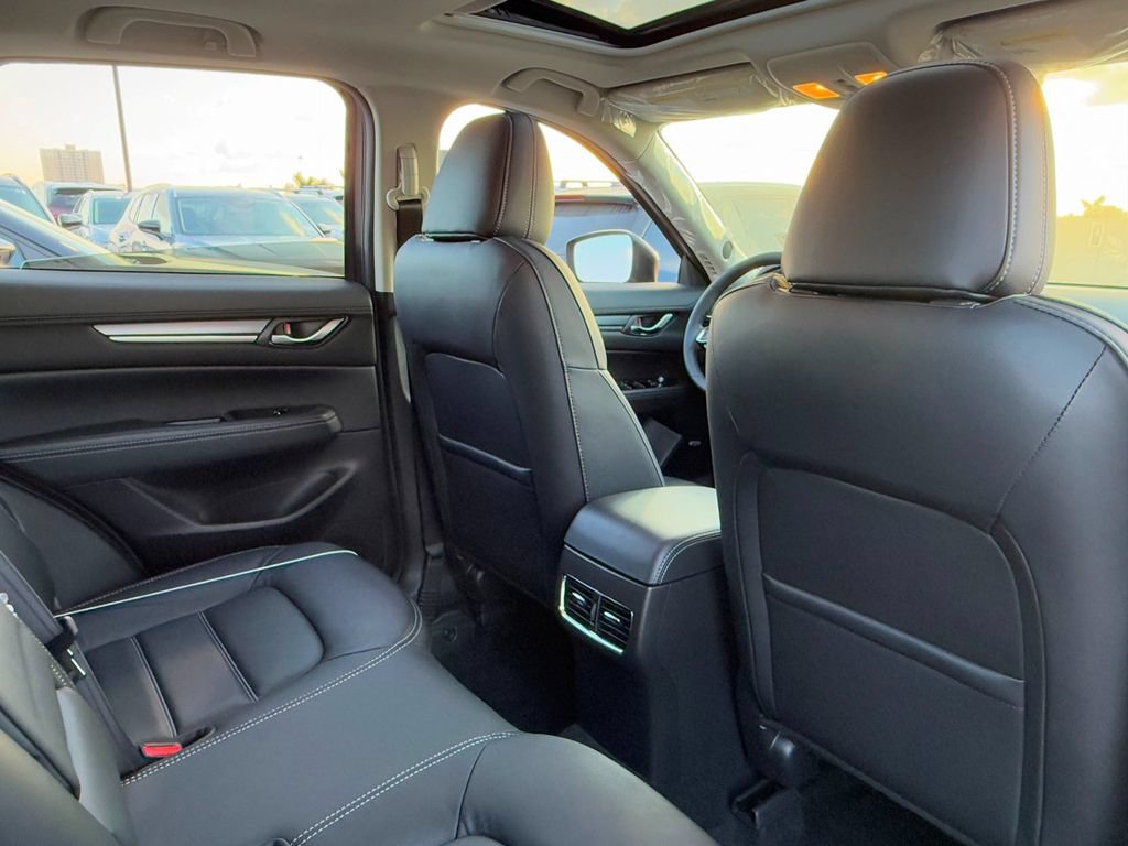New 2025 MAZDA CX-5 AWD 2.5 S w/ Premium Plus Pkg image 6