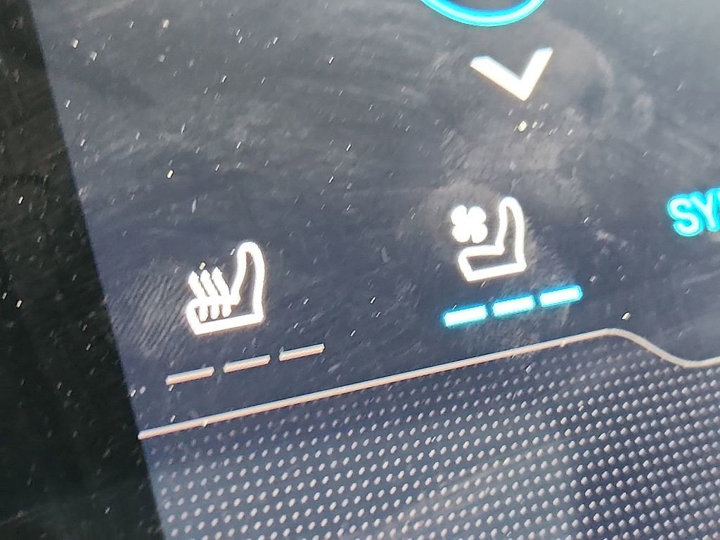 Certified 2025 Porsche Taycan image 21