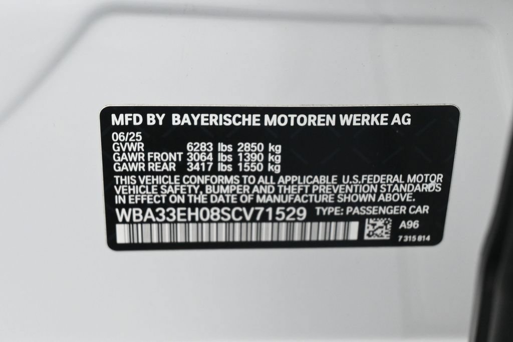 Used 2025 BMW 740i xDrive AWD/4WD image 18