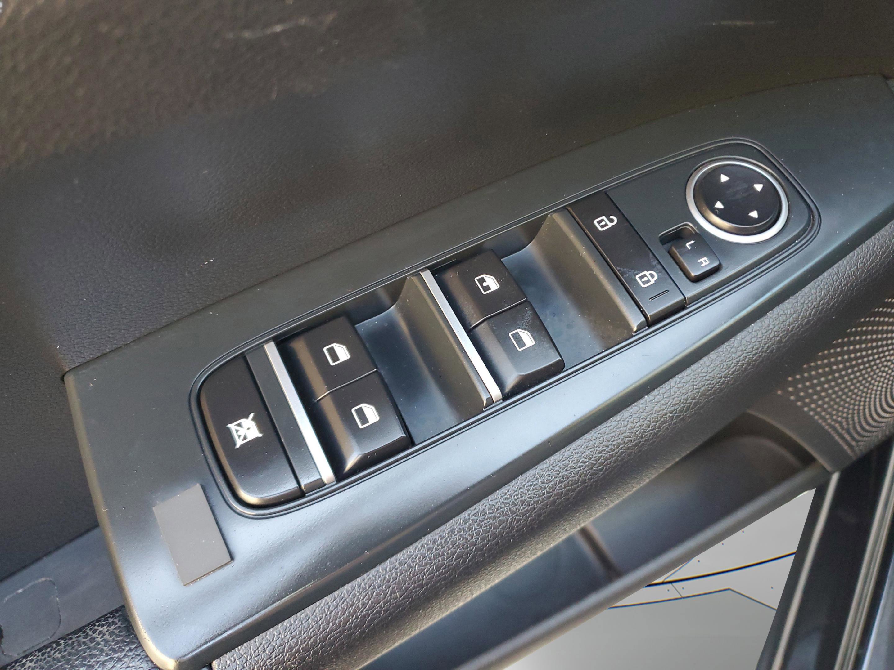 Used 2021 Kia Forte LXS image 29