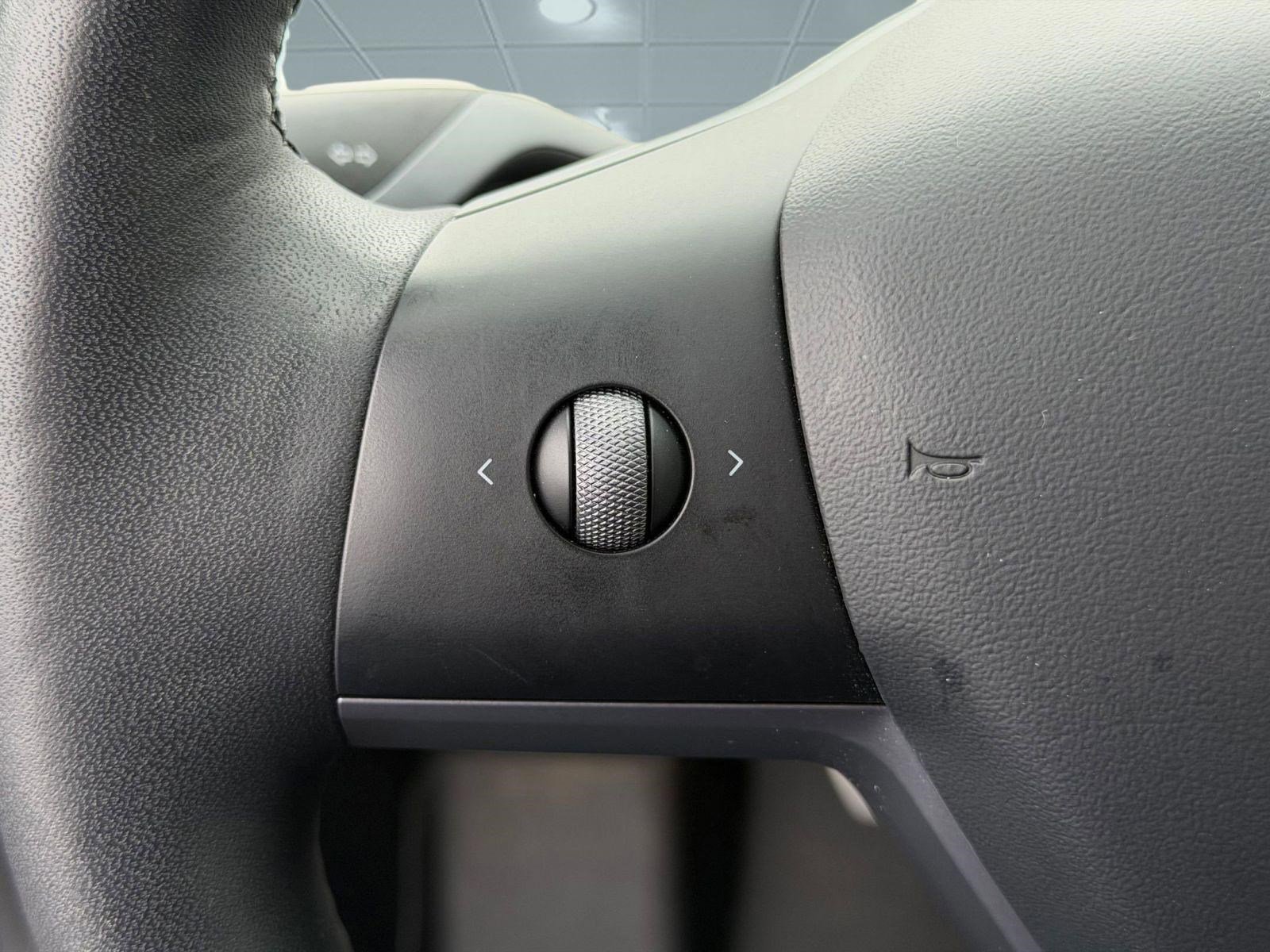 Used 2021 Tesla Model 3 Performance image 24