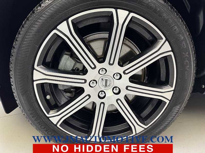 Used 2020 Volvo XC60 T6 Inscription w/ Protection Package image 9