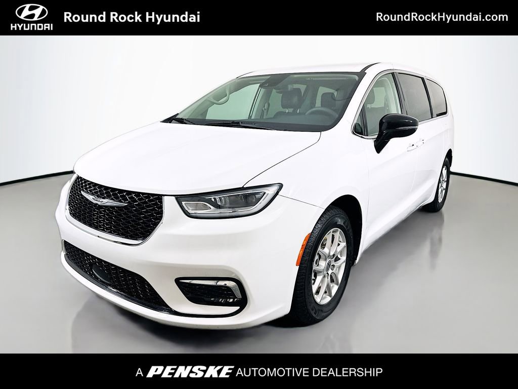 Used 2024 Chrysler Pacifica Touring-L