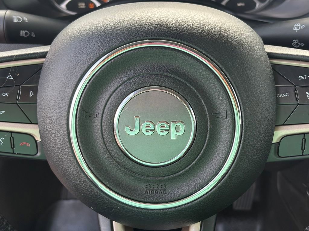 Used 2015 Jeep Renegade Latitude AWD/4WD image 21