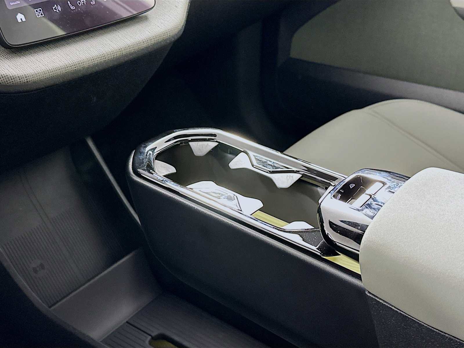 New 2026 Volvo EX30 Cross Country Ultra AWD/4WD image 15