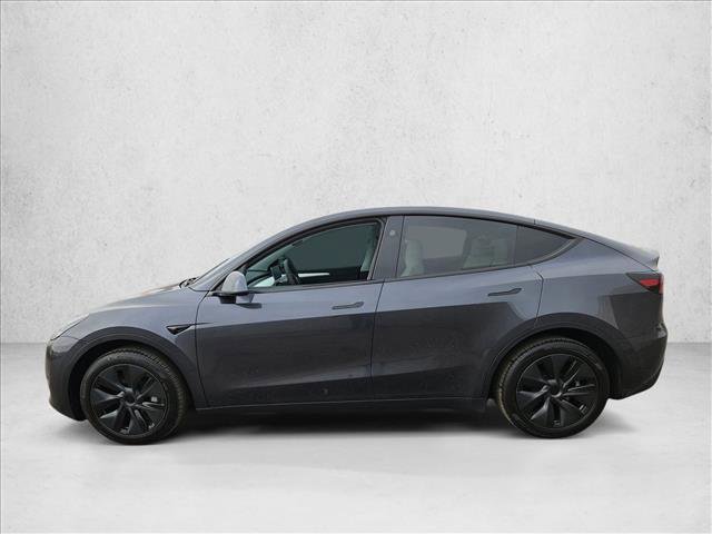 Used 2025 Tesla Model Y Long Range AWD/4WD image 8