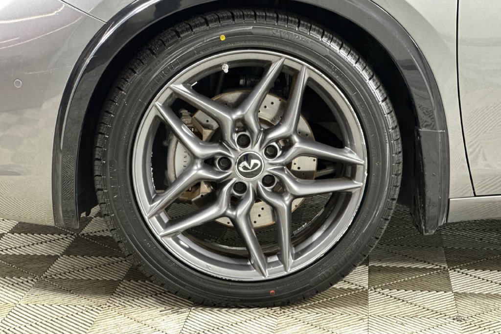 Used 2017 INFINITI QX30 Sport FWD image 33