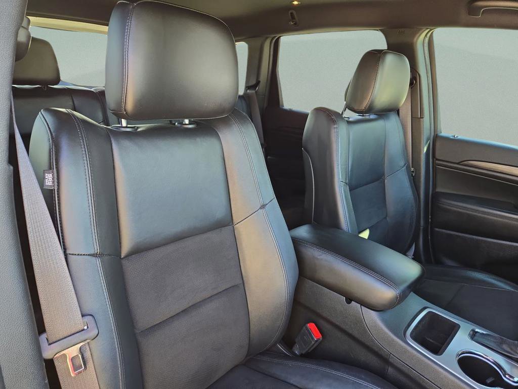 Used 2022 Jeep Grand Cherokee Laredo X image 31