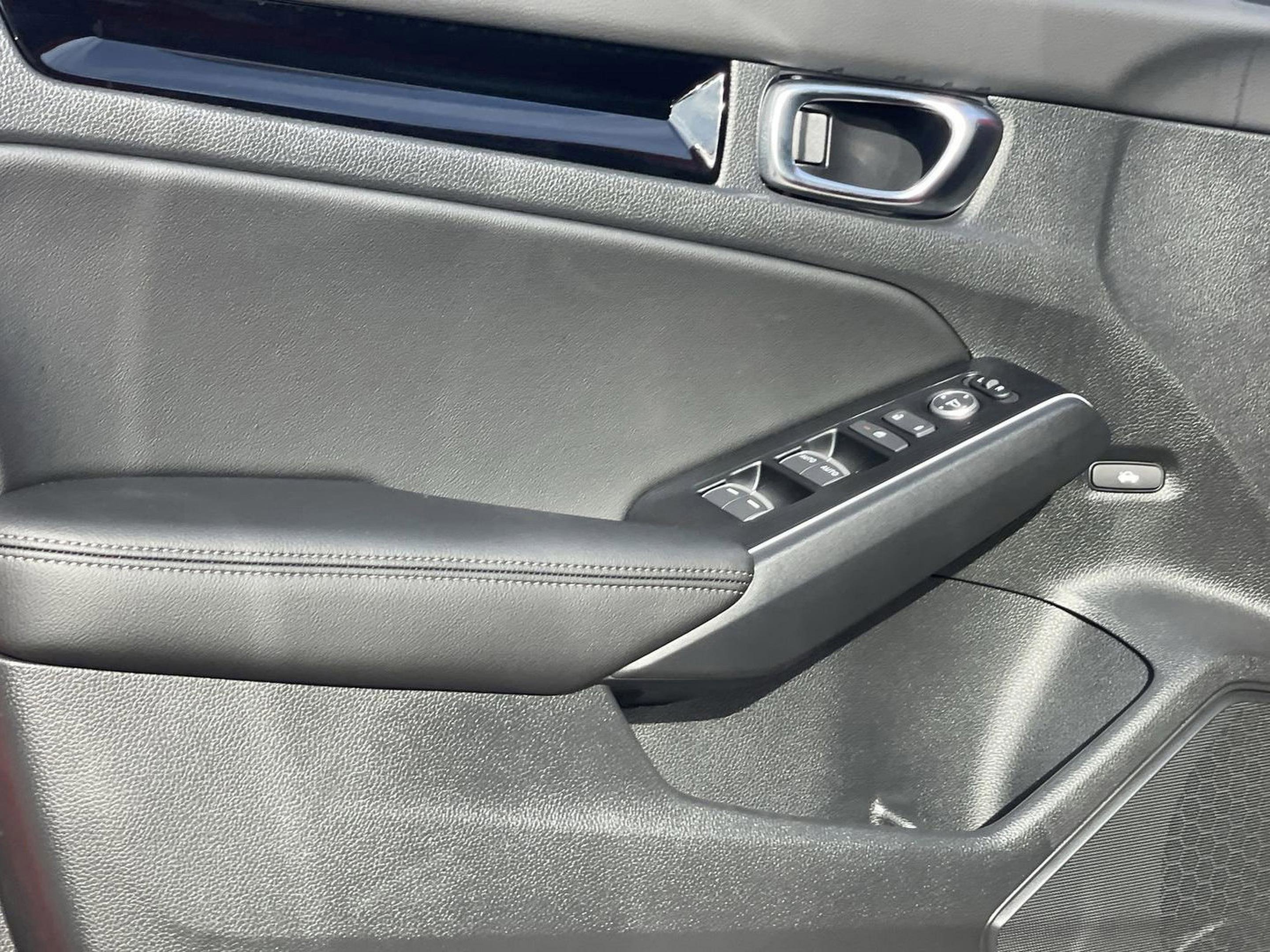 Used 2025 Honda Civic Sport Touring image 23