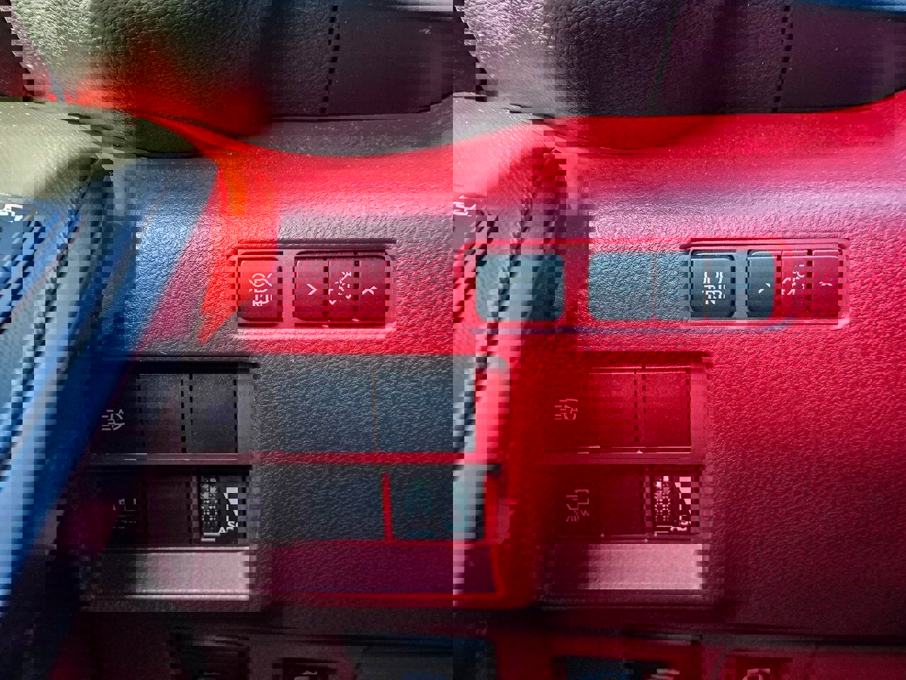 Used 2025 Lexus IS 350 F Sport w/ Navigation Package image 26