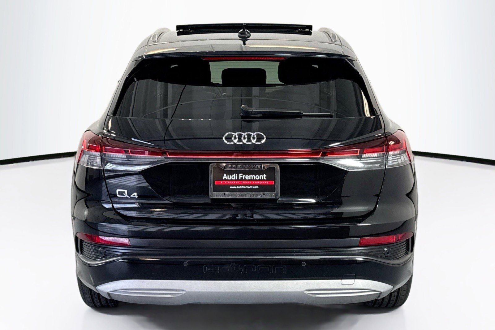 Used 2023 Audi Q4 e-tron Premium Plus w/ Premium Plus image 6