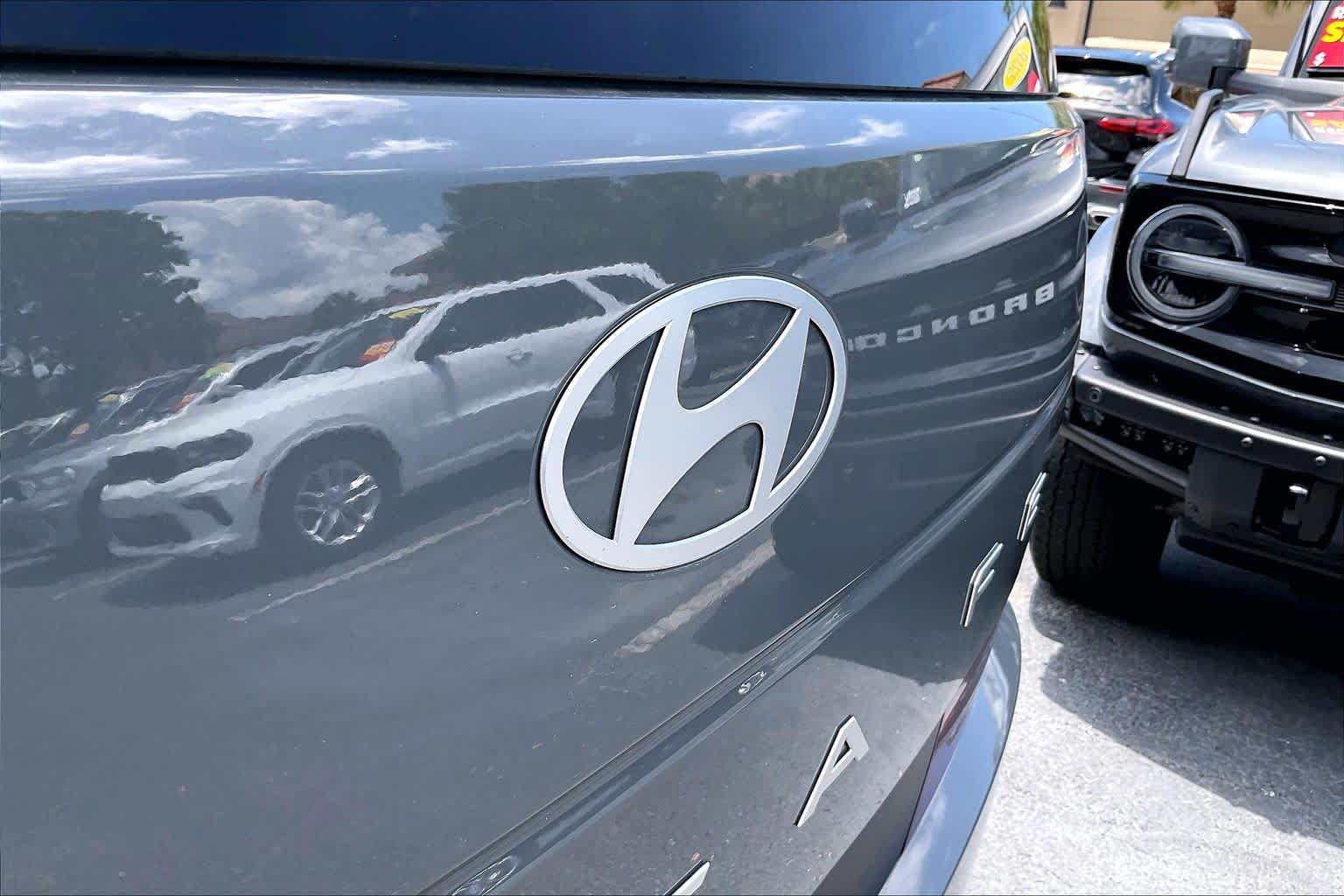 Used 2024 Hyundai Santa Fe SEL FWD image 9