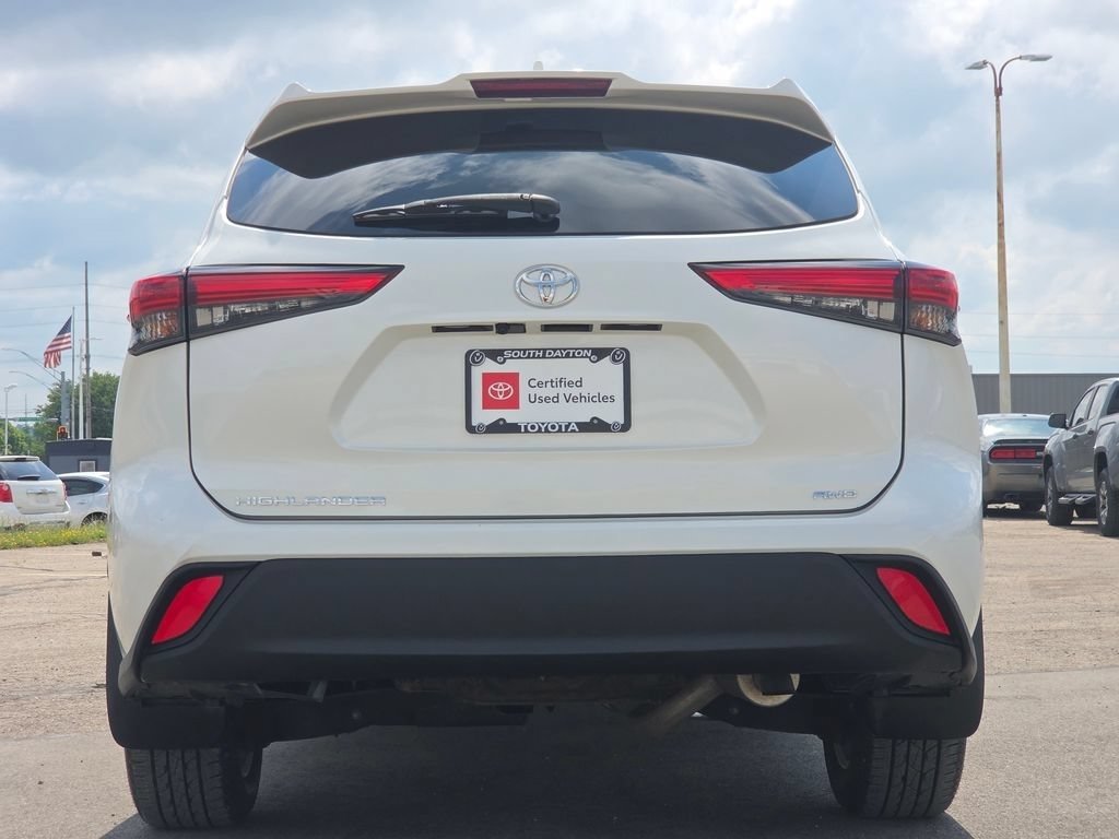 Used 2021 Toyota Highlander L AWD/4WD image 22