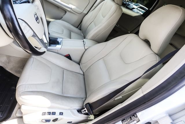 Used 2016 Volvo XC60 T5 Platinum FWD image 34