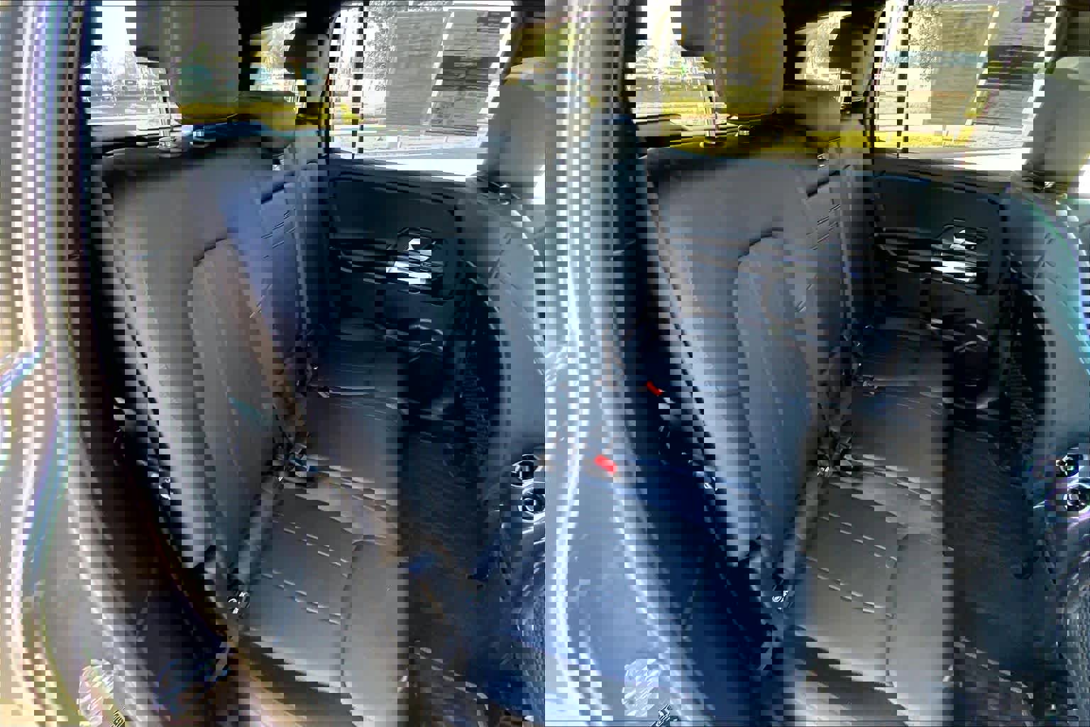 Used 2022 Mercedes-Benz GLB 250 4MATIC image 19