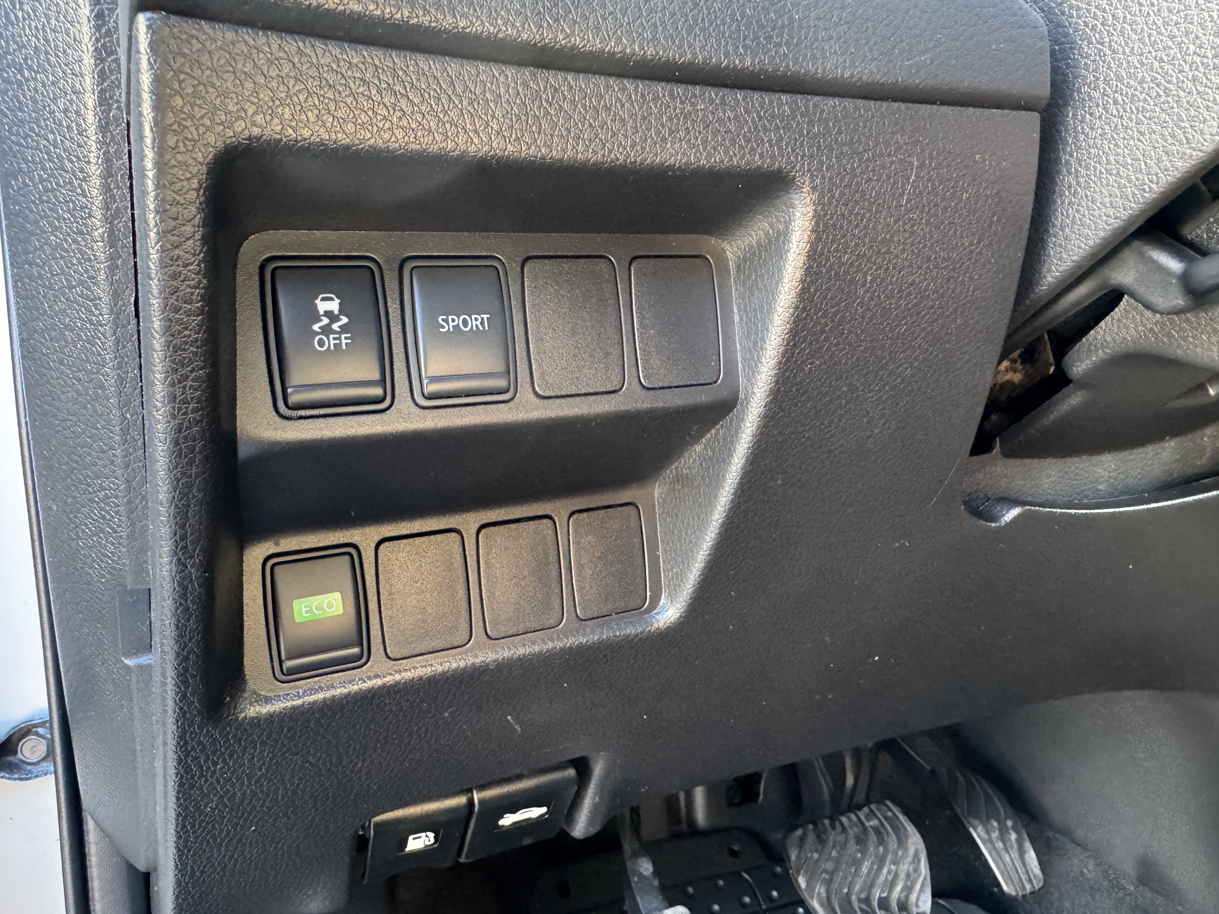 Used 2016 Nissan Rogue S FWD image 23