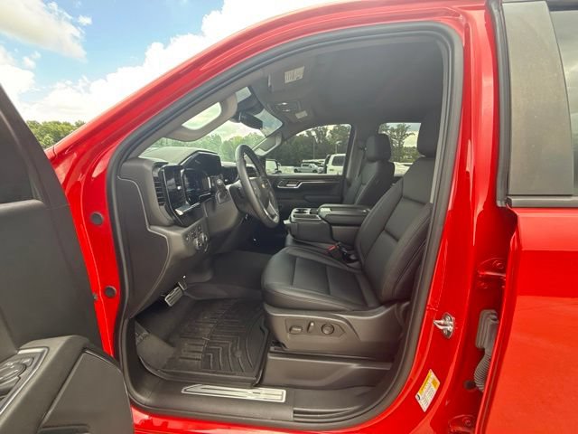 Used 2024 Chevrolet Silverado 1500 LT w/ Z71 Off-Road Package AWD/4WD image 24