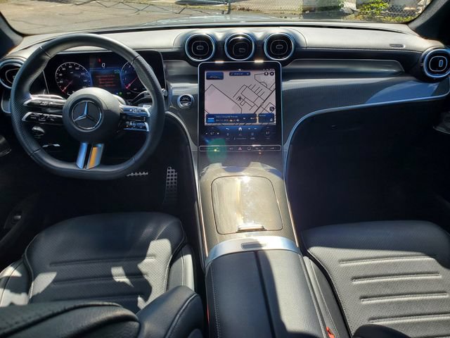 Used 2023 Mercedes-Benz GLC 300 4MATIC image 11