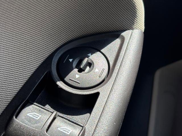 Used 2018 Ford Focus SE FWD image 22