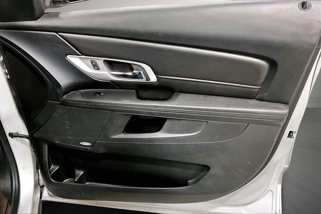 Used 2017 GMC Terrain SLT w/ Open Road Package image 28