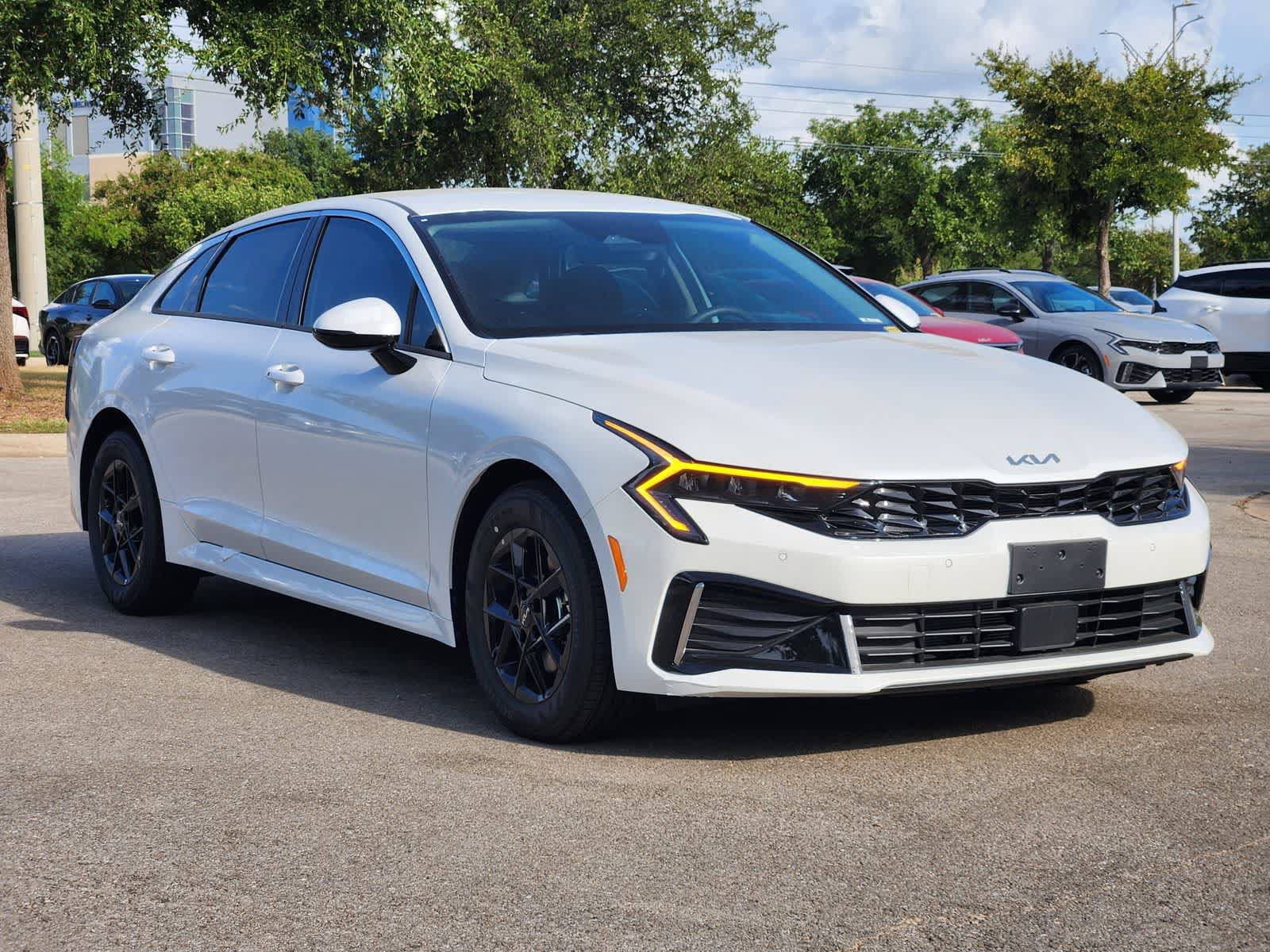 New 2026 Kia K5 LXS FWD image 3
