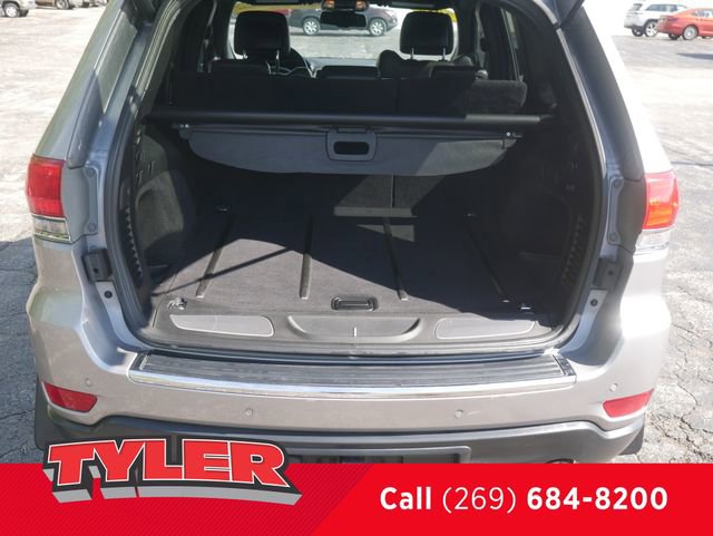 Used 2015 Jeep Grand Cherokee Limited w/ Trailer Tow Group IV AWD/4WD image 17